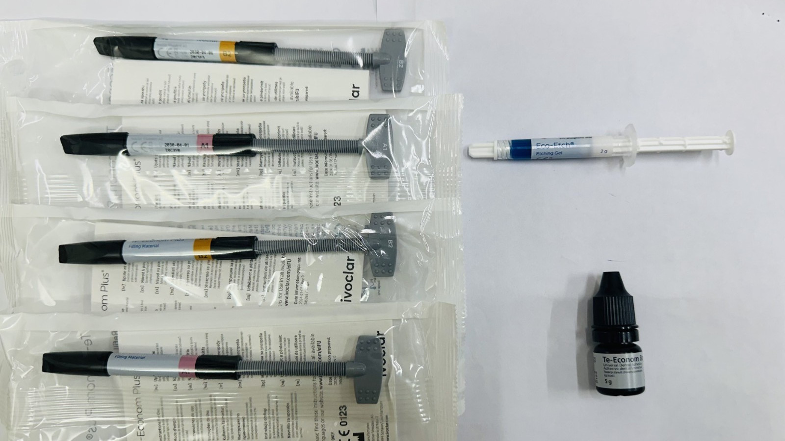 Te Econom plus Intro dental composit kit Ivoclar Vivadent 4 syr bond and Etchant