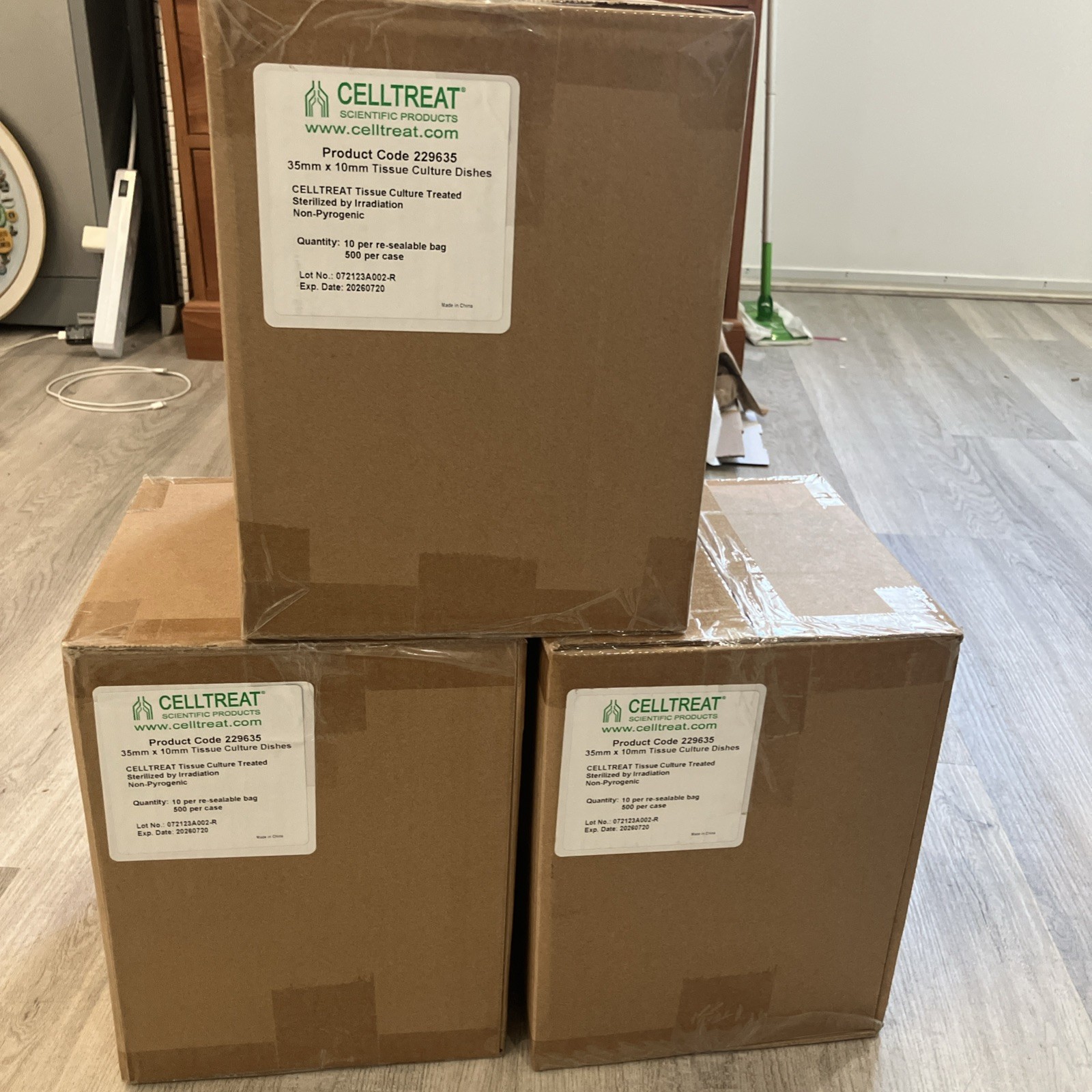 NEW CELLTREAT # 229635 Tissue Culture Treated Dishes 35mm x ñ