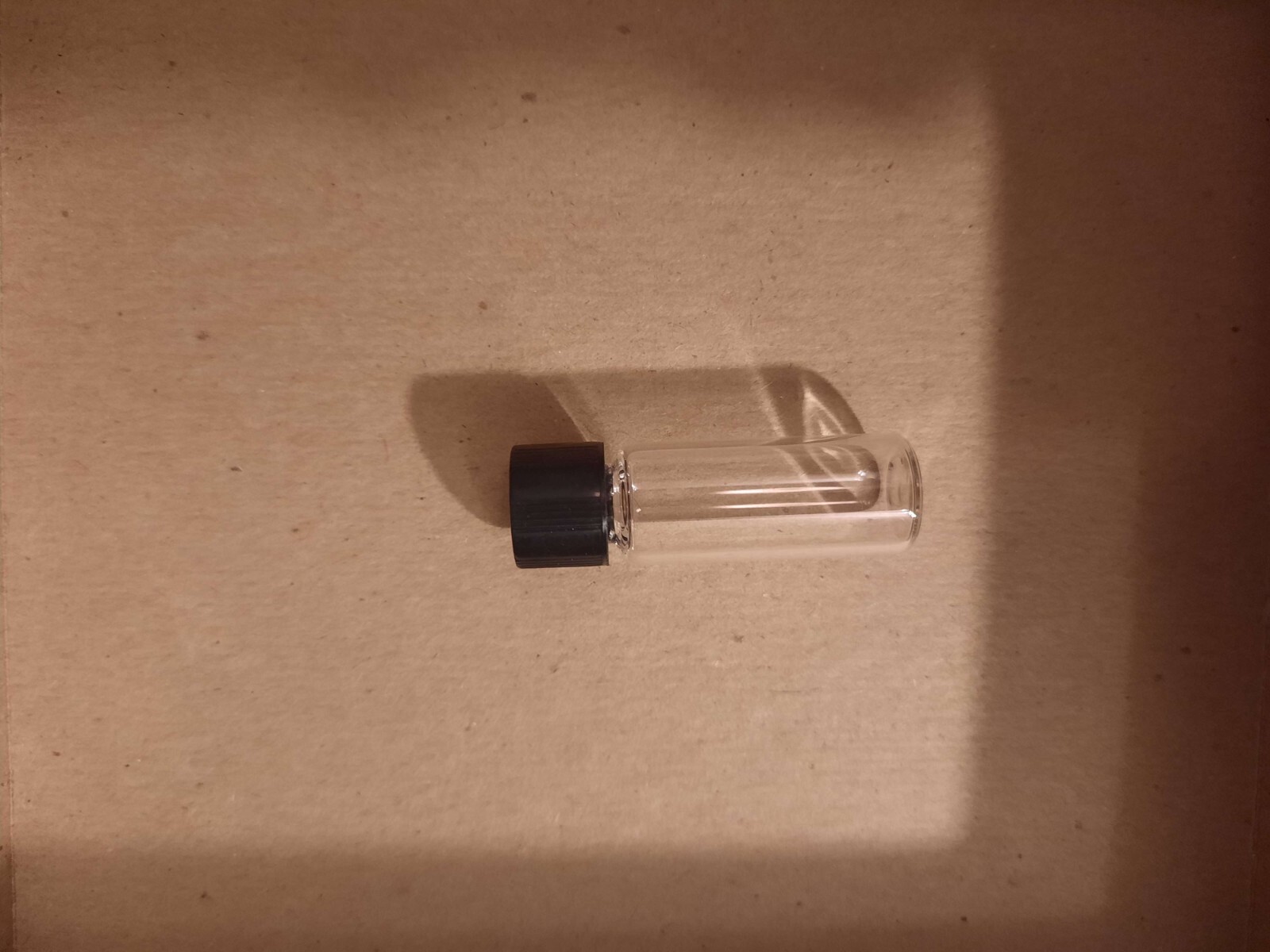 Clear Glass Vials with Screwcap – 1 1/2 inches
