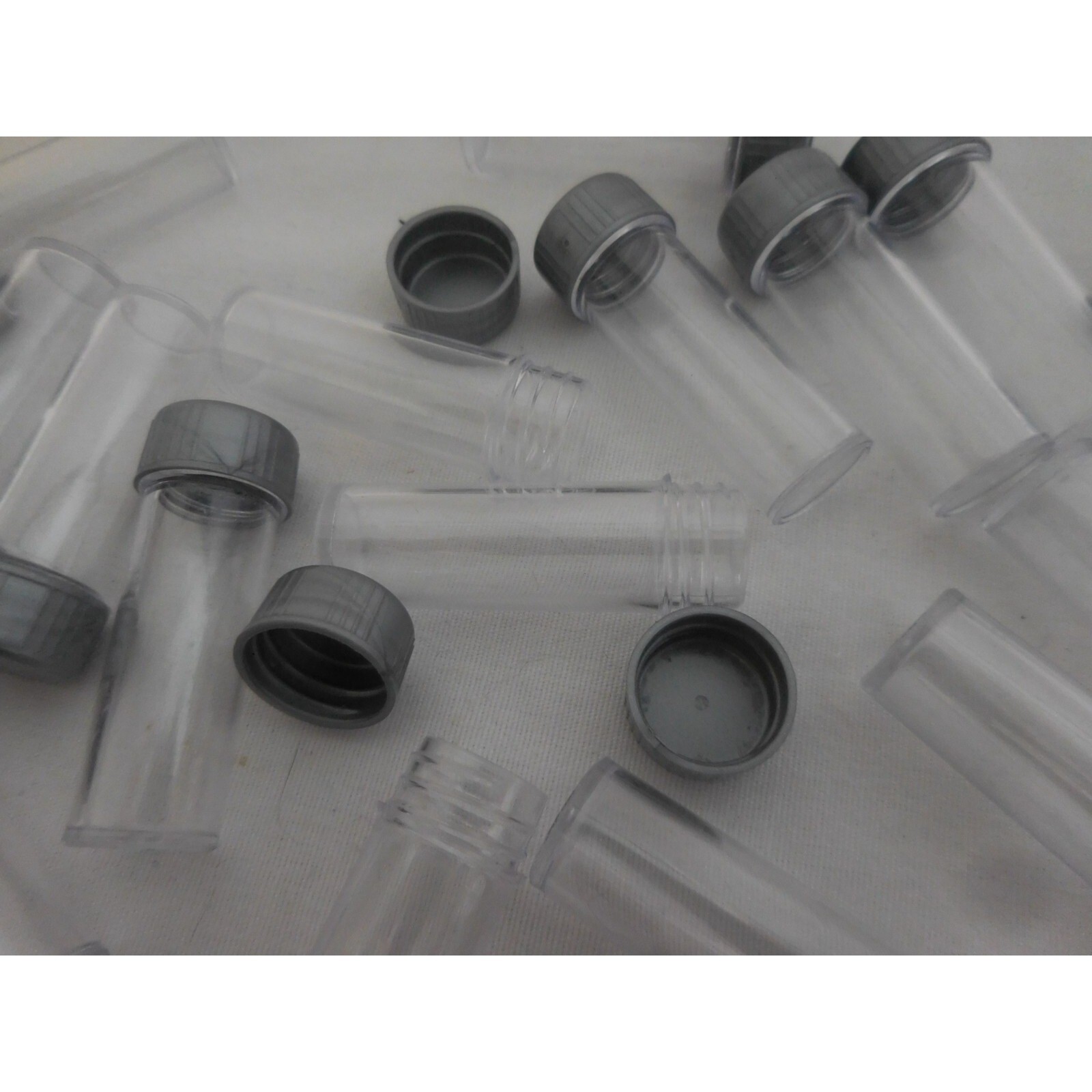 22Pcs 5ml Plastic Test Tubes Screw Cap Bottles Chemistry Supplies + Craft + Sewi