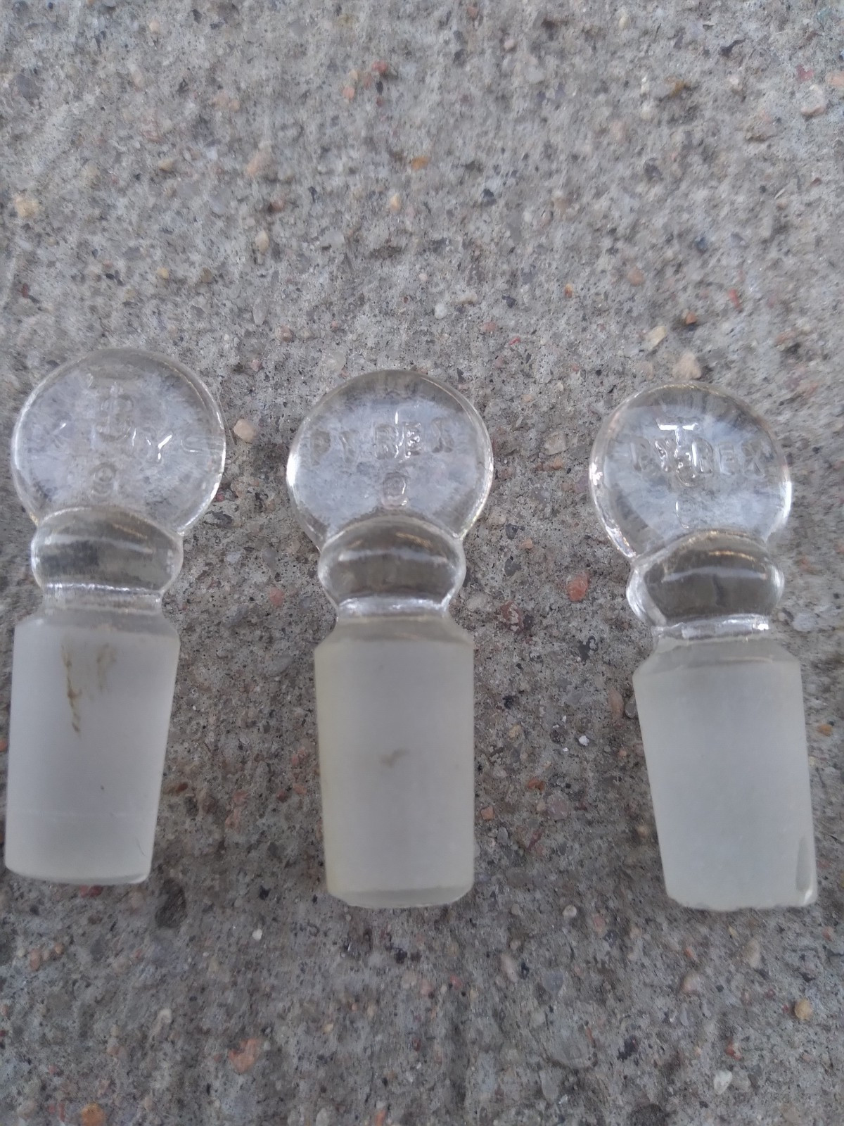 Vintage Small Pyrex Stoppers for Test Tubes LOT of 13 T9 K