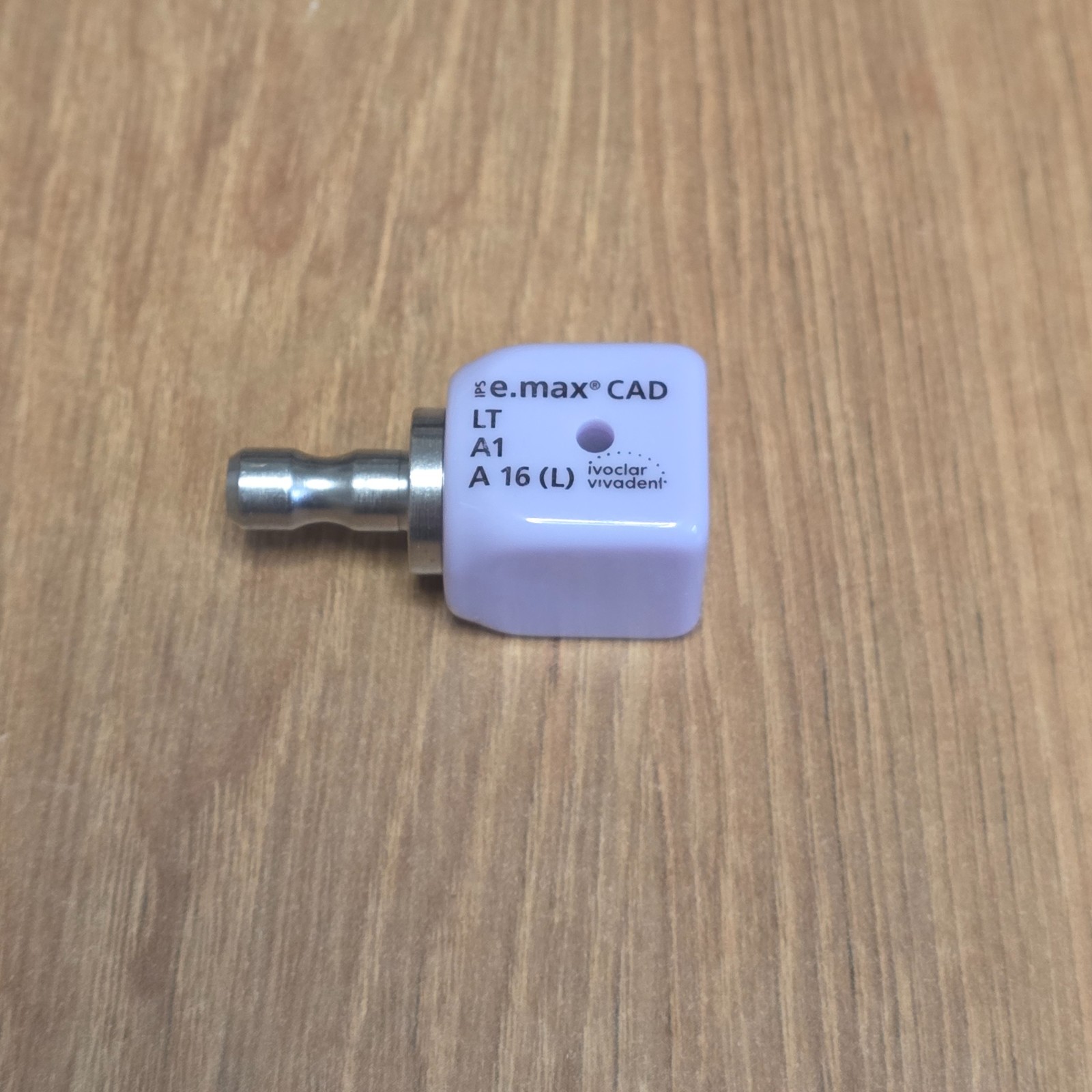 Cerec IPS Emax Cad Implant Blocks LT A1 / A16 (L) / 1 Count