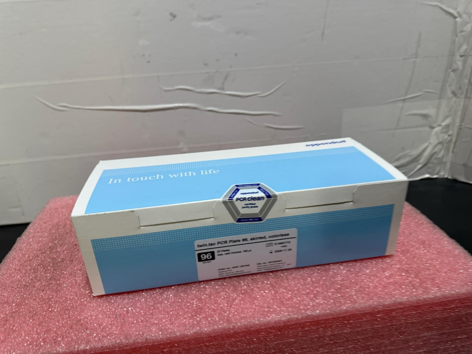 EPPENDORF Twin.tec 150µL PCR Plate 96 Skirted Colorless 951020401 Pack 25/cs/box