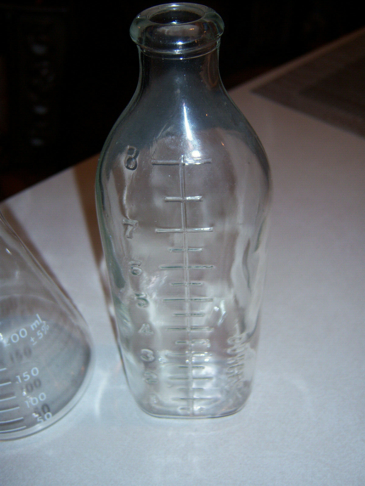 LOT NICE COLLECTOR’S 2 Glass Lab Bottles Pyrex 200ml & 8oz UNKNOWN MAKER…