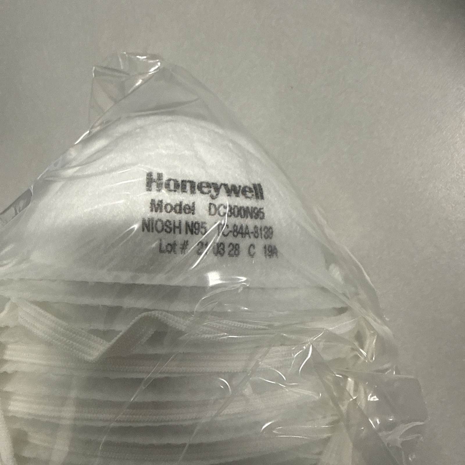 N 95 Mask 20 Count Honeywell DC300N95 Disposable N95 Respirators, NIOSH-Approved