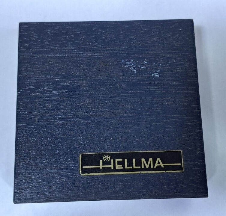 HELLMA – Type: 82, QS-1.000 – Cuvette w/ Box + 4 caps as shown