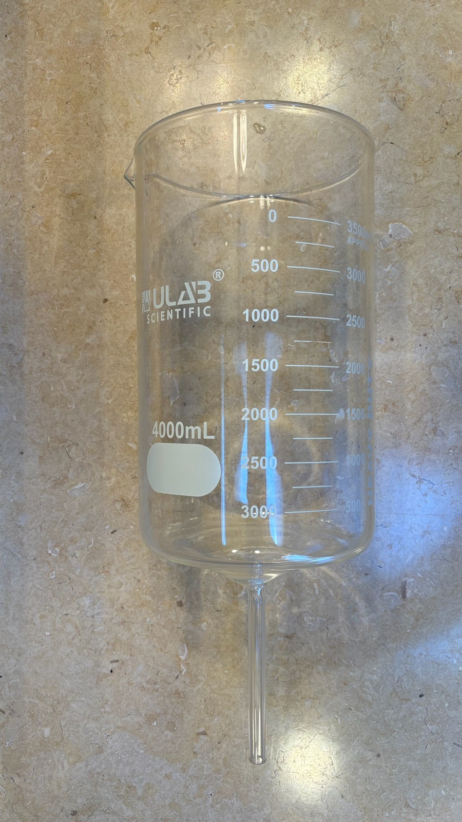 ULAB Scientific 4000mL Graduated Glass Beaker – 3.3 Borosilicate Drain Stem
