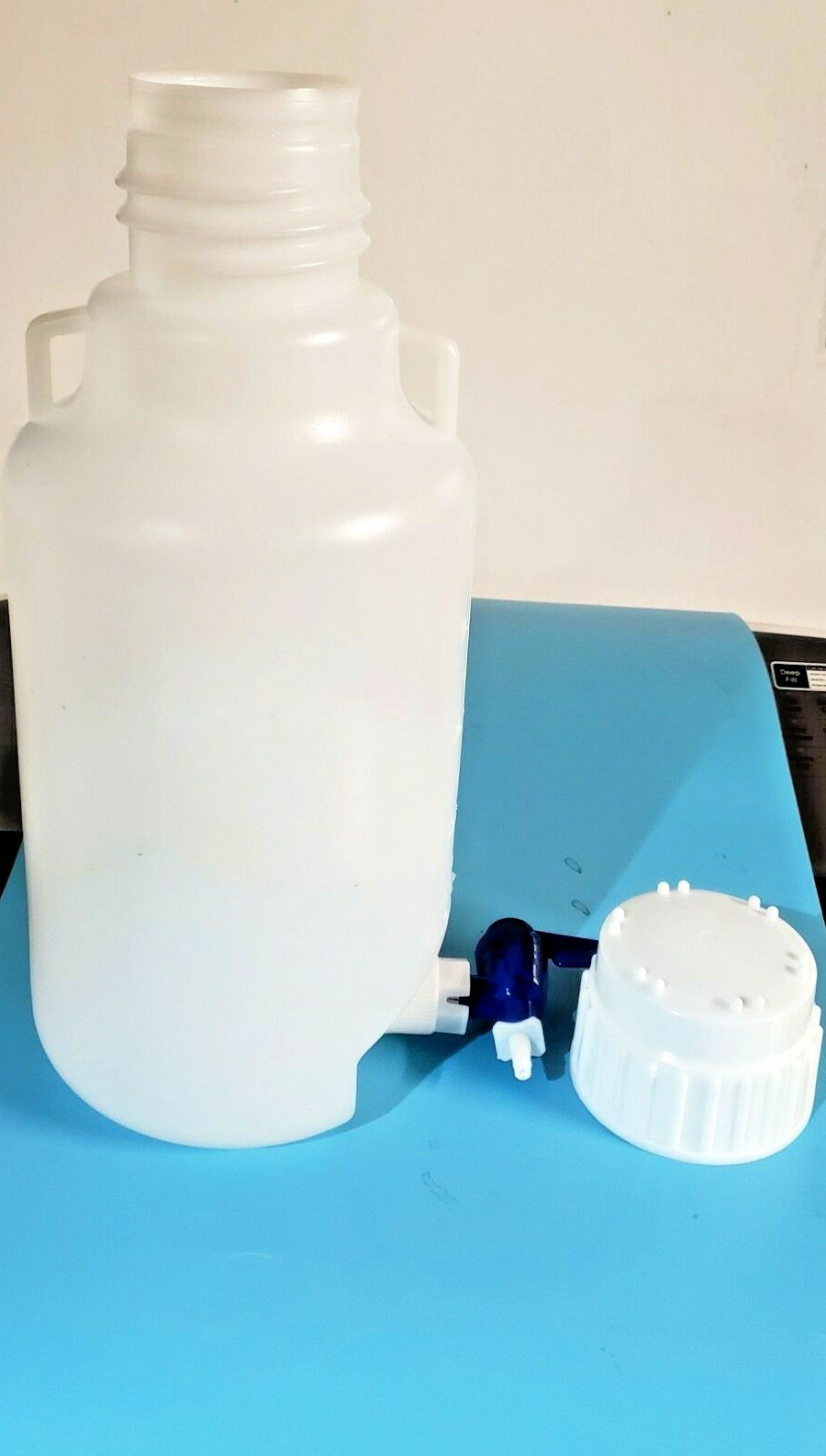 lab 5 Liter Polypropylene Aspirator Bottle with Leak Proof Spigot new