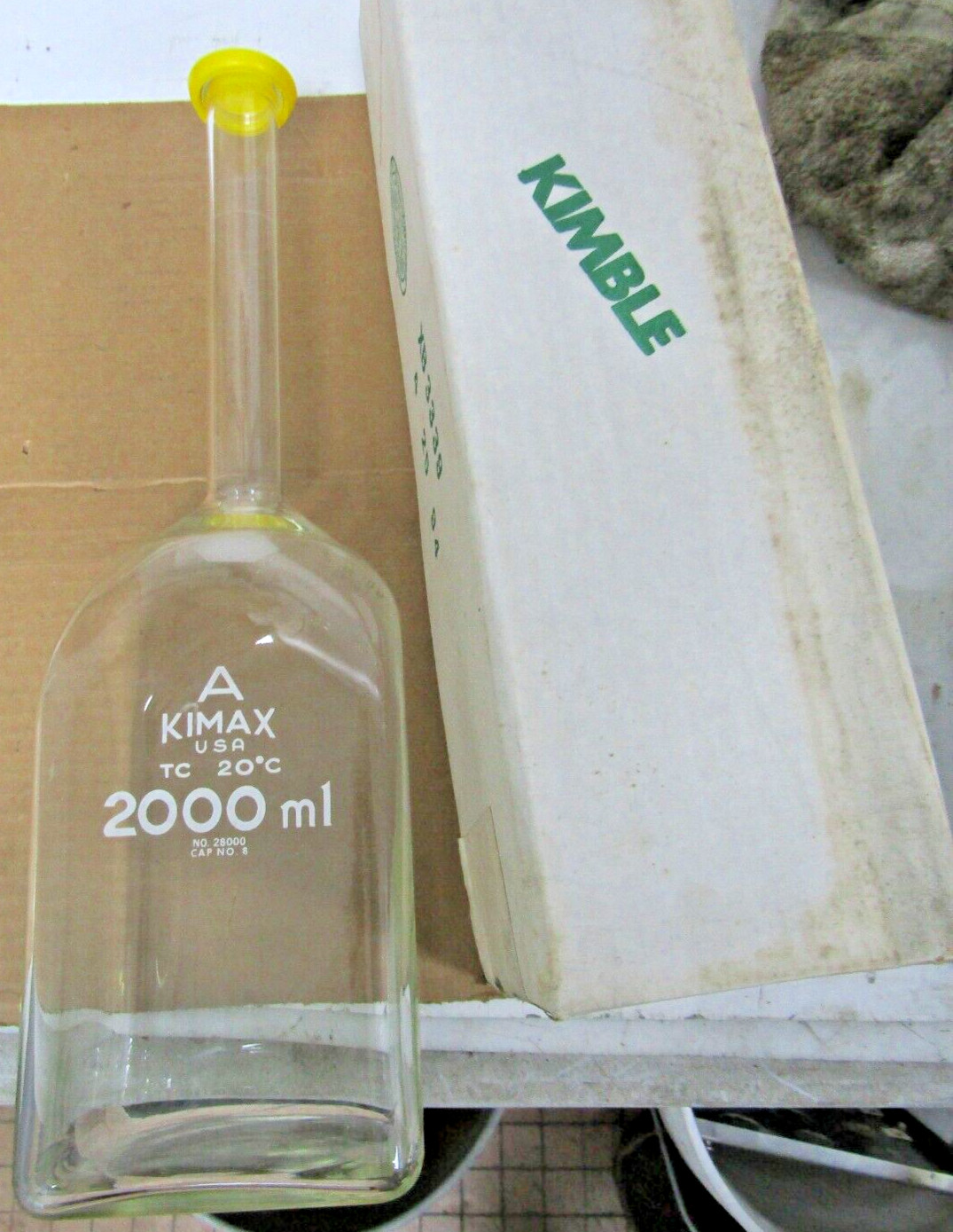 ✌️NEW KIMAX CLASS A SQUARE VOLUMETRIC FLASK 2000ml 28000-2000 WITH SNAP CAP
