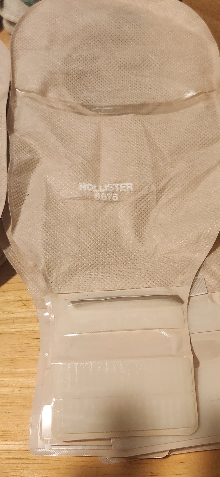 50 Hollister 8678 loose Pouches