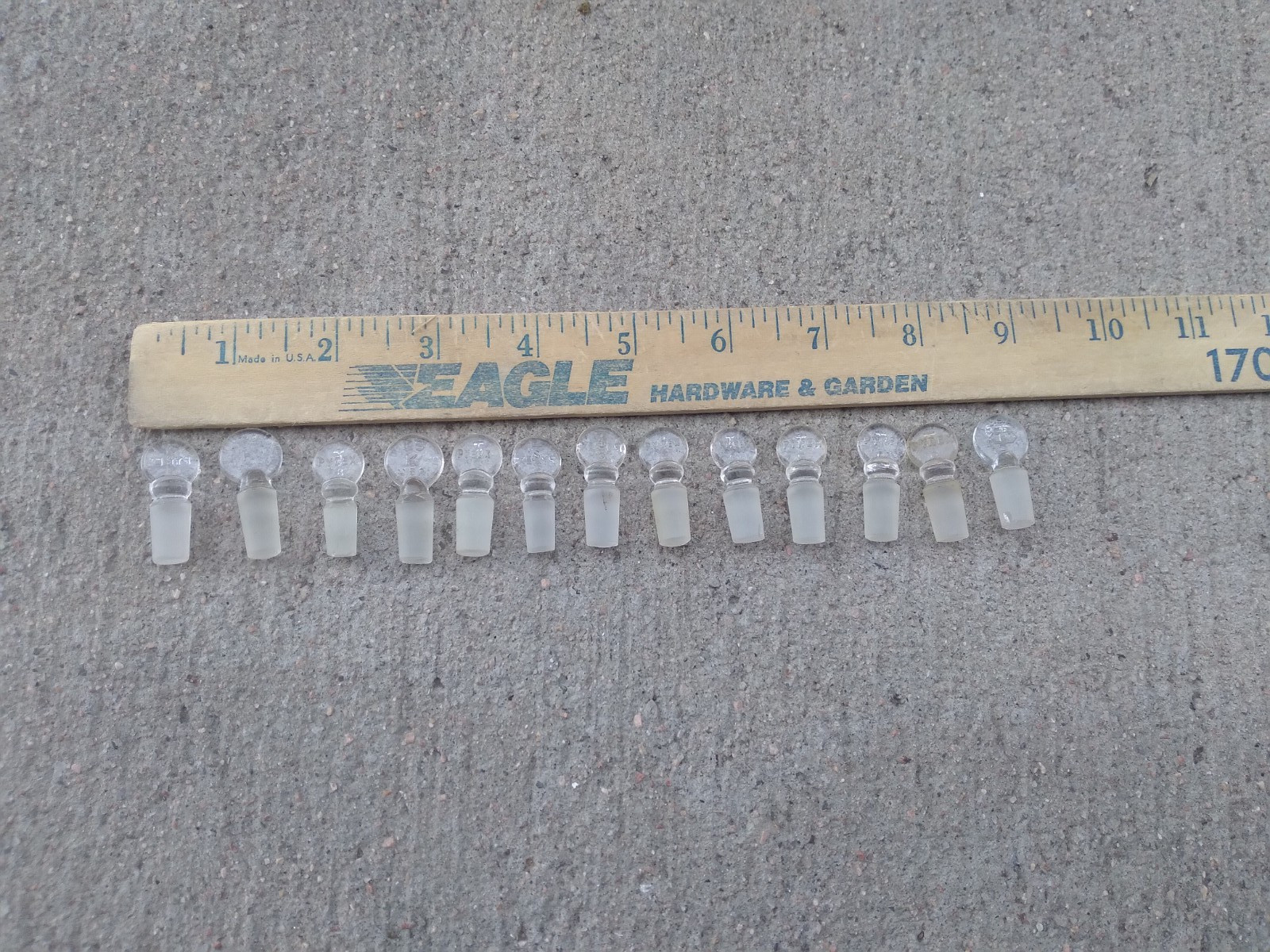 Vintage Small Pyrex Stoppers for Test Tubes LOT of 13 T9 K