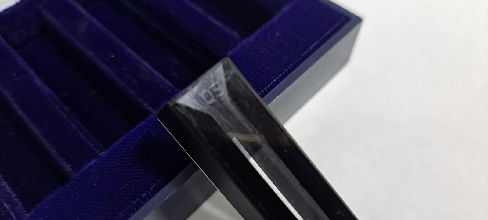 HELLMA – Type: 82, QS-1.000 – Cuvette w/ Box + 4 caps as shown