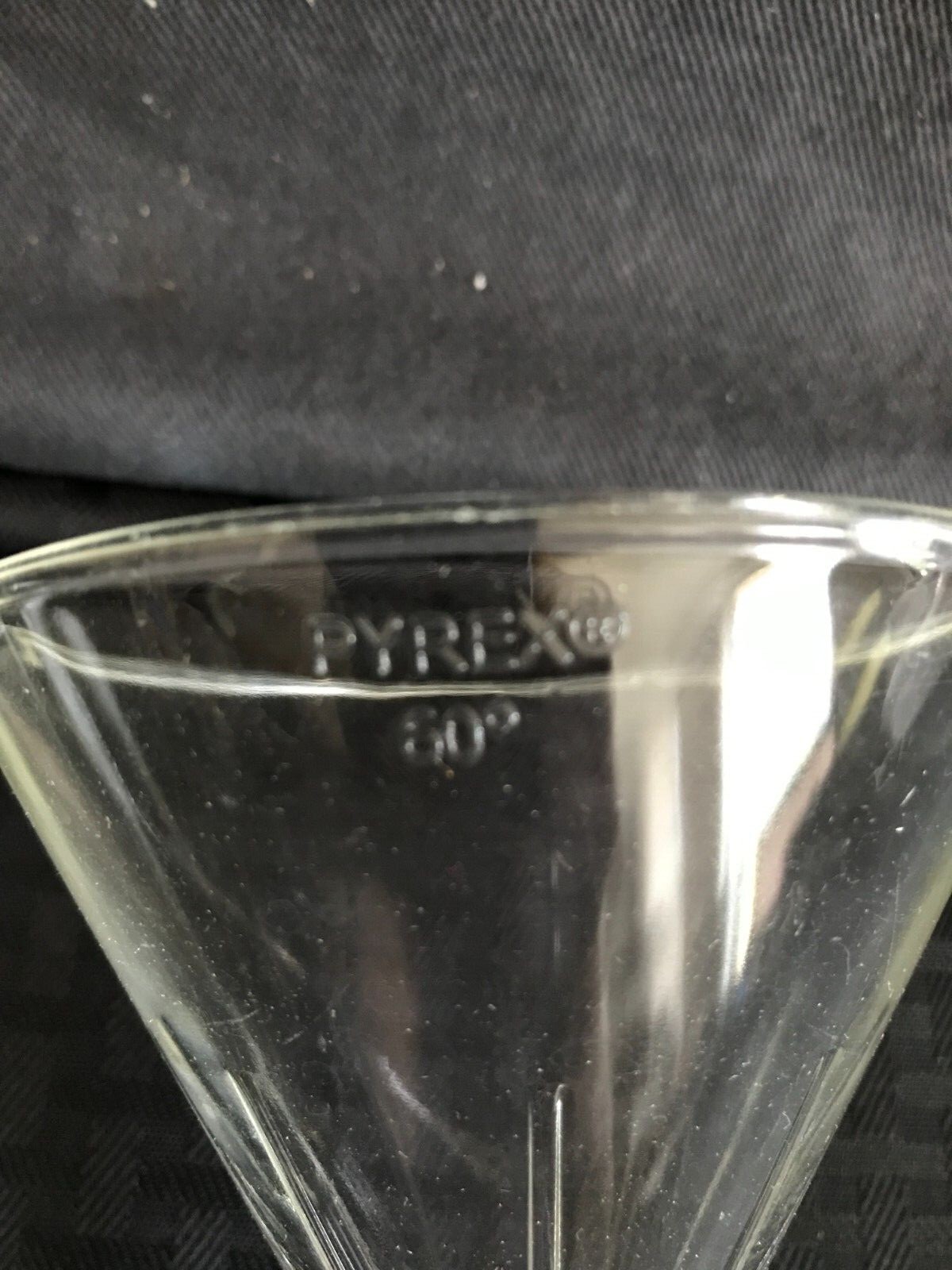 (2) Corning Pyrex Glass 100mm ID 60° Angle Fluted Filling Funnel 6180-100 Chips