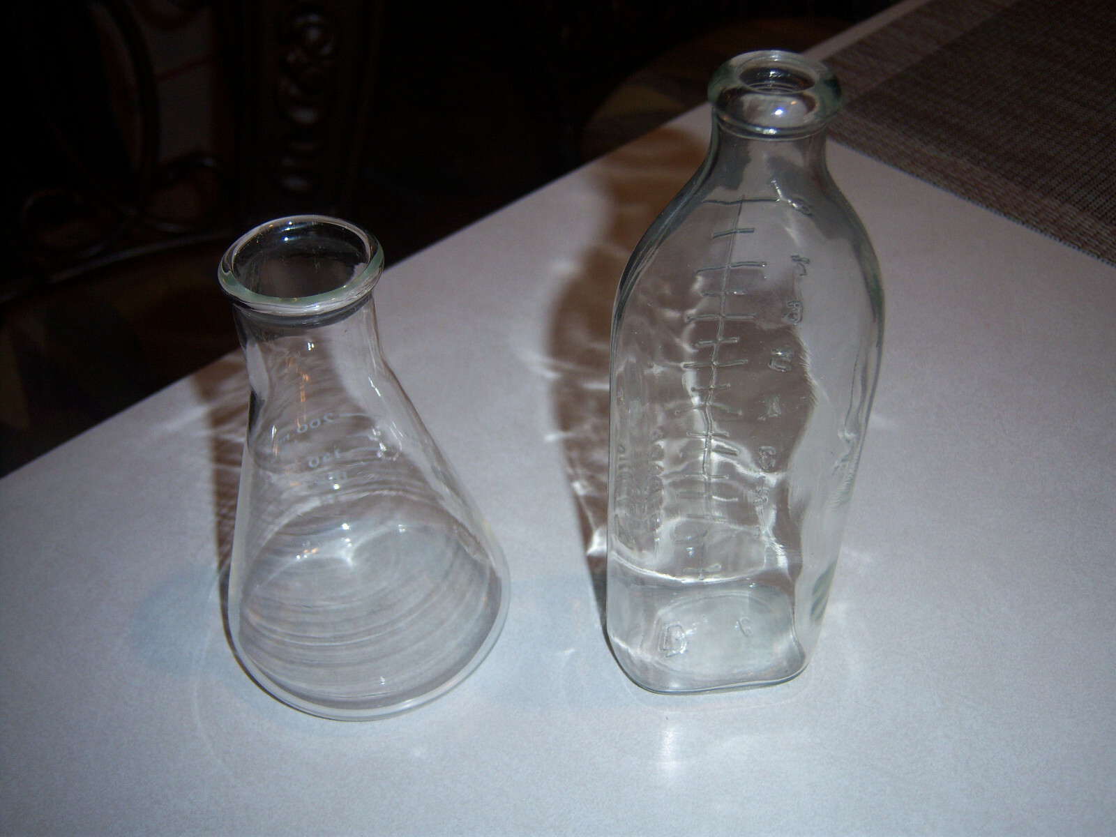LOT NICE COLLECTOR’S 2 Glass Lab Bottles Pyrex 200ml & 8oz UNKNOWN MAKER…