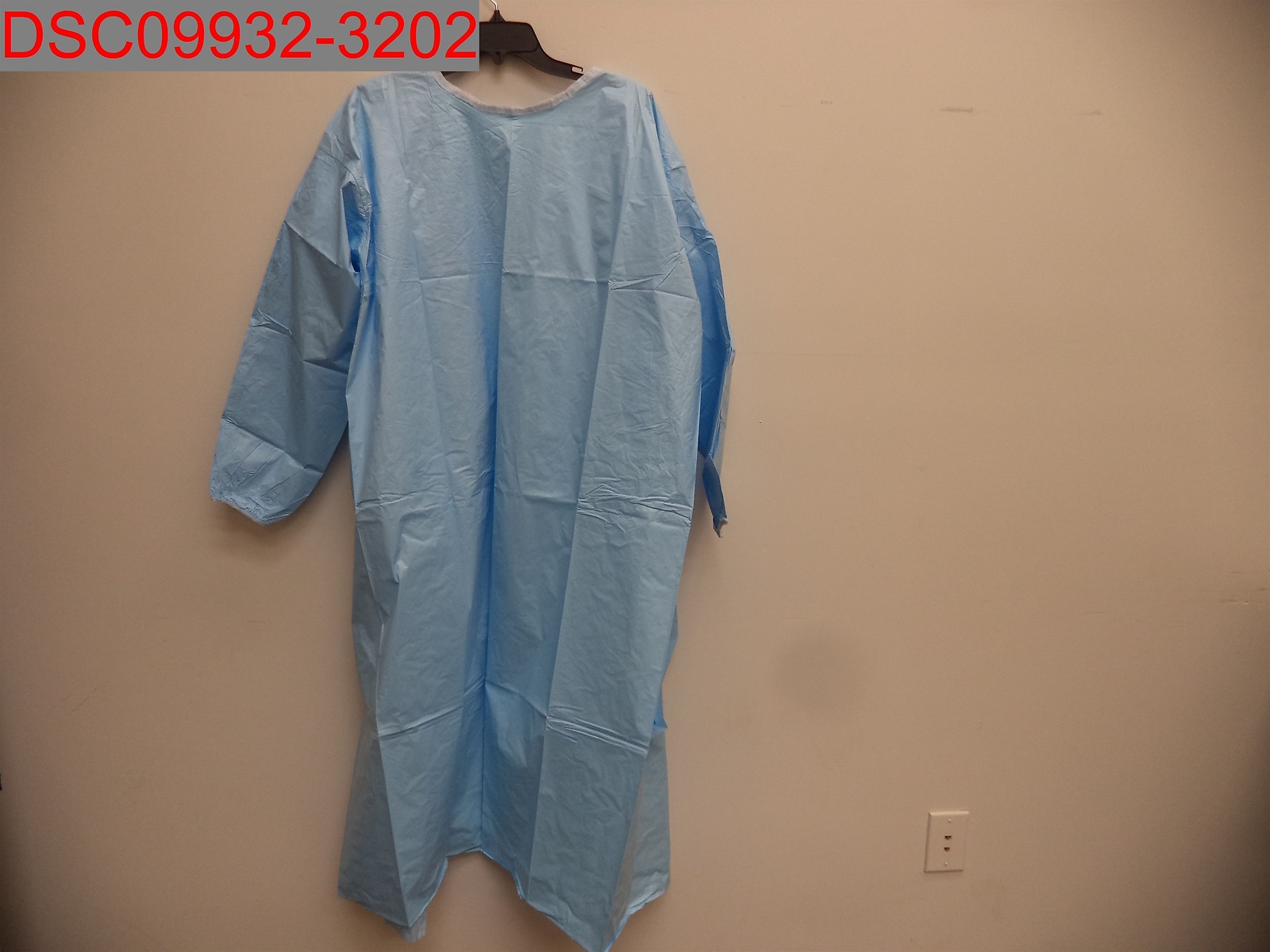 NWOT – Unisex Adult 1 Pair Blue Gown Surgical Gowns Disposable, One Size