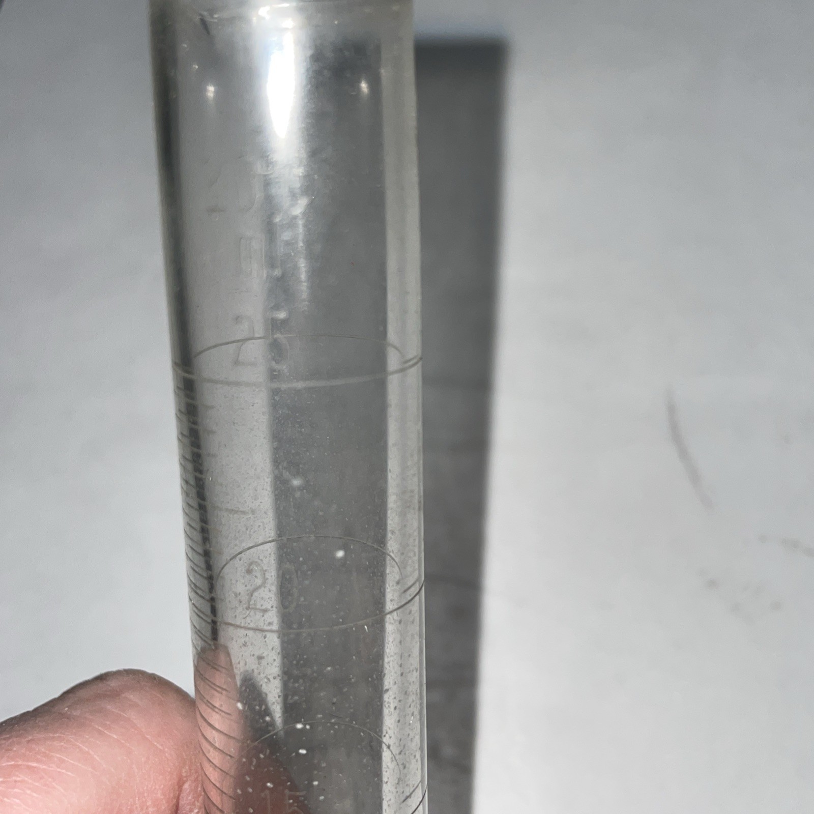 Kimax Beaker (100ml) And (Brand Unknown)Cylinder (200ml)
