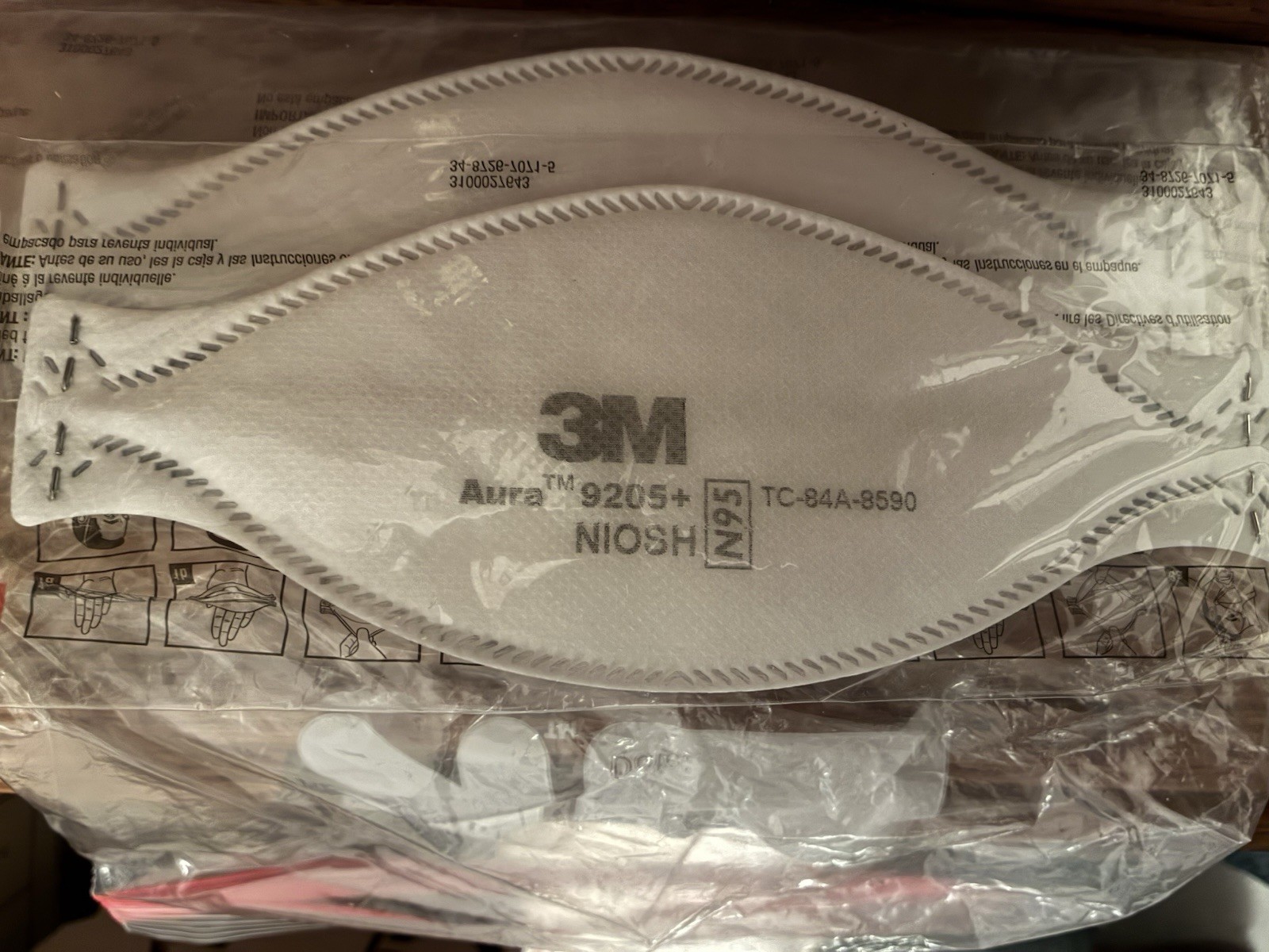 Bag of 30 Factory New Sealed 3M N95 Face Masks