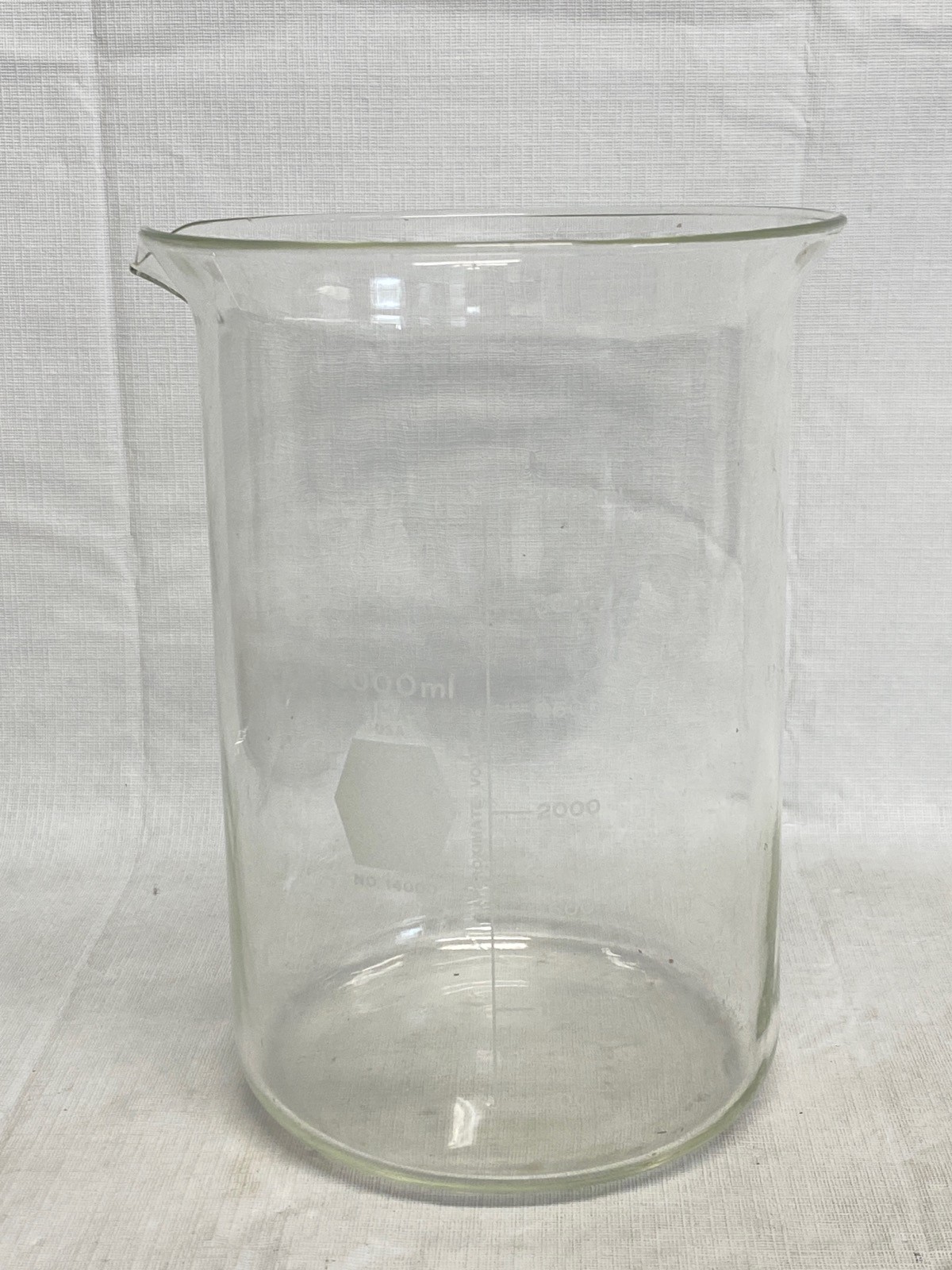 KIMAX Glass 4000mL 4L Low Form Graduated Griffin Beaker w/ Pour Spout 14000-4000