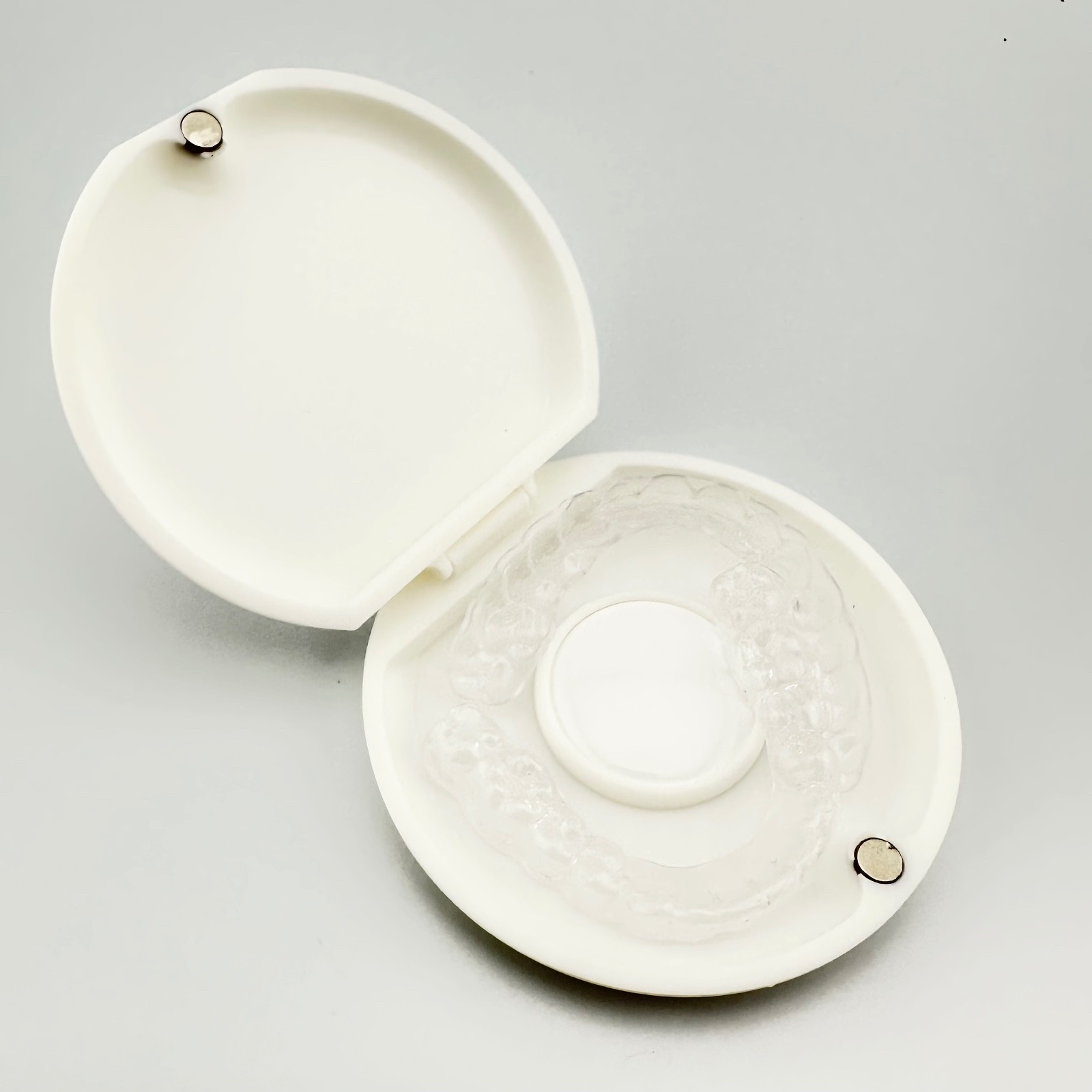 Retainer / Aligner Case with Airtag Slot & Magnetic Closure | Made in USA
