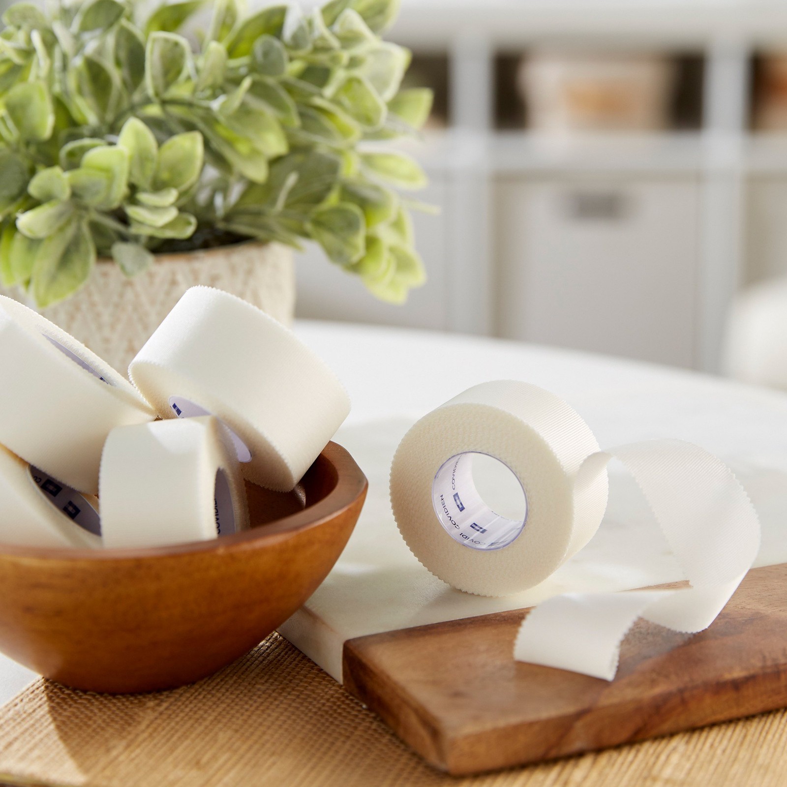 Kendall Hypoallergenic Cloth Tape 1″x10Yd White Each