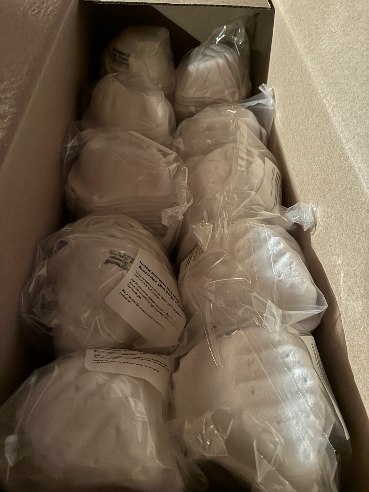 Honeywell N95 Disposable Mask DC300N95B Box Of 200 New Sealed Box
