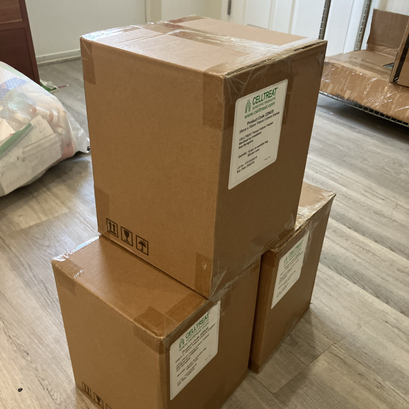 NEW CELLTREAT # 229635 Tissue Culture Treated Dishes 35mm x ñ