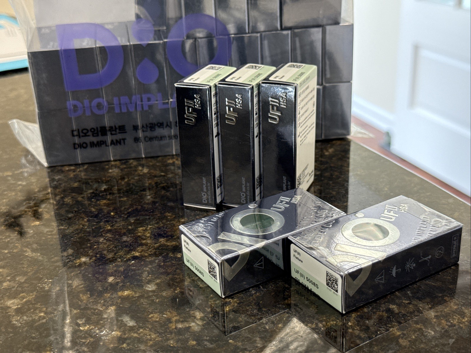 DIO UF (II) DENTAL IMPLANT FixturesSealed BNIB Expires 1+ Years Any Size Dionavi