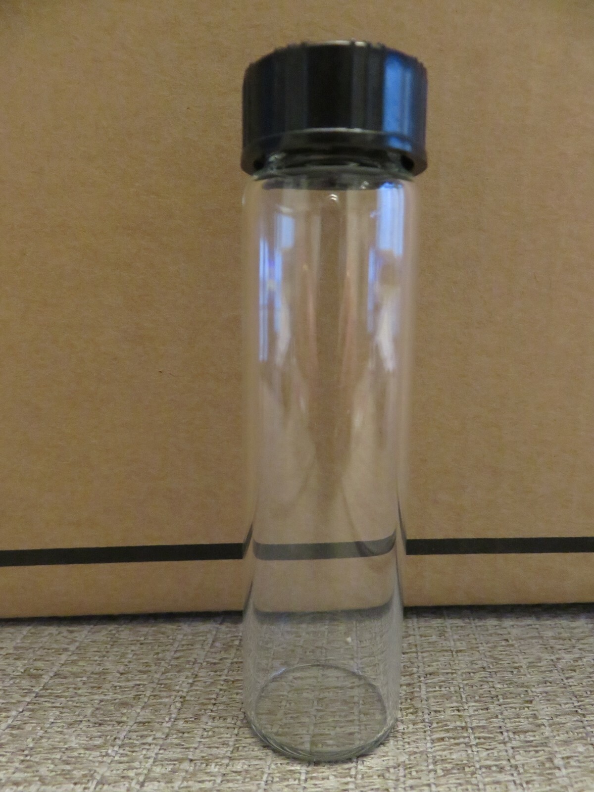 CLEAR GLASS VIAL With Lid (3 1/2″ Long)