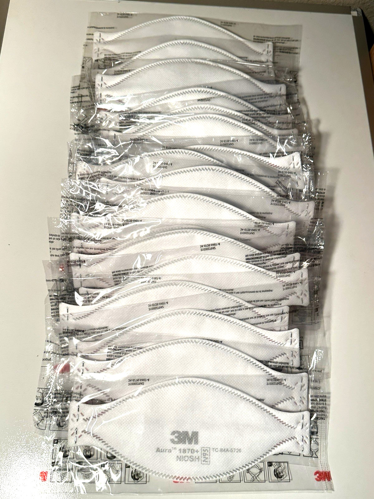(20 MASKS) 3M Aura 1870+ Face Masks NIOSH Approved N95 Particulate Respirators