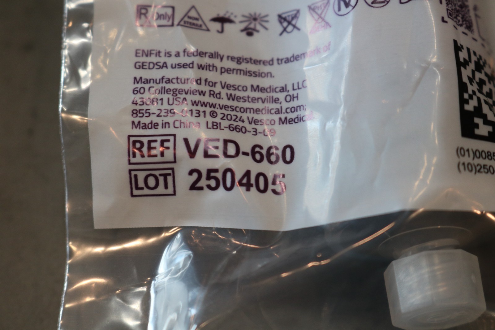 VESCO ENfit TIP SYRINGE 60ML VED660 QUANTITY 15 NEW AND SEALED