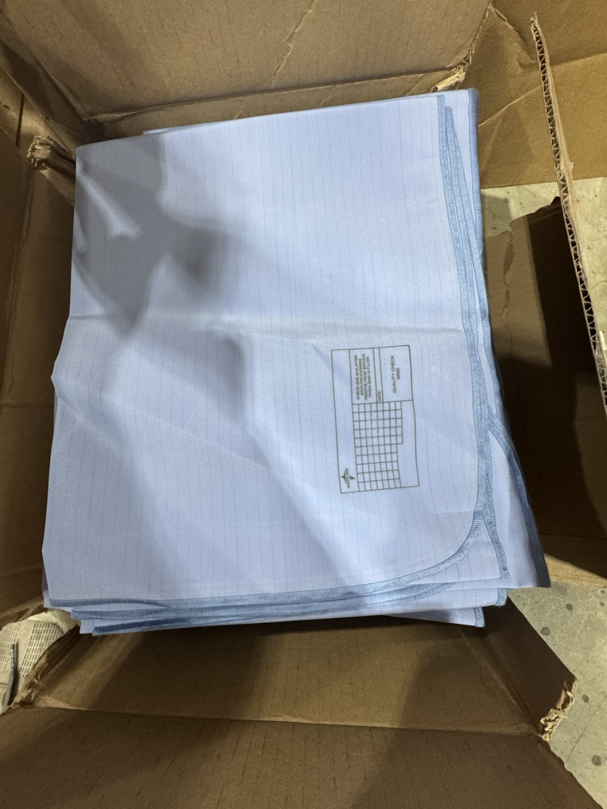 Medline MDT01302030 ResiStat Reusable Sterilization Wrappers 30″x30″ Case of 60