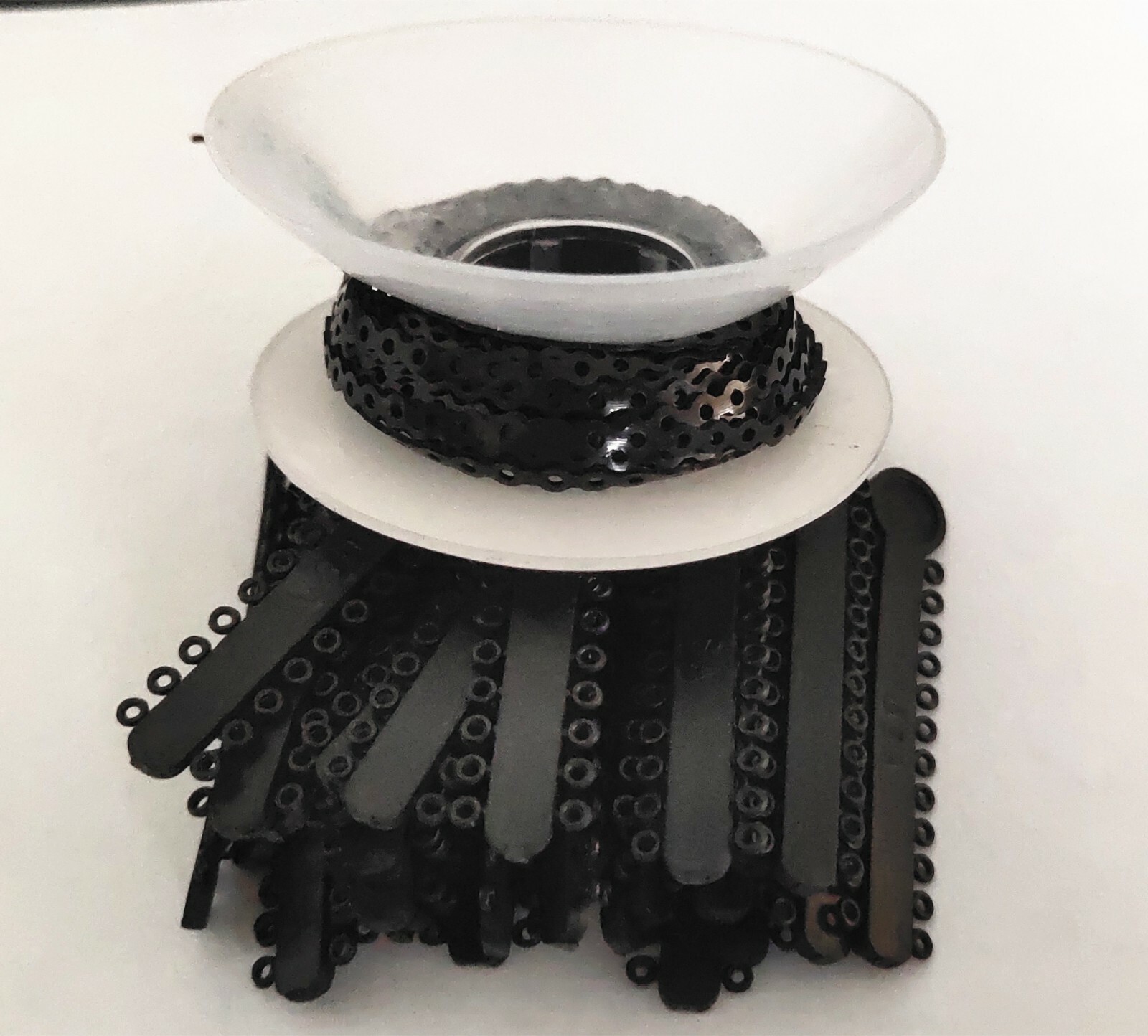 1 Pack Ligature Ties 1008Pcs &1 Pc Elastic Power Chain 15 Feet Short Black Color