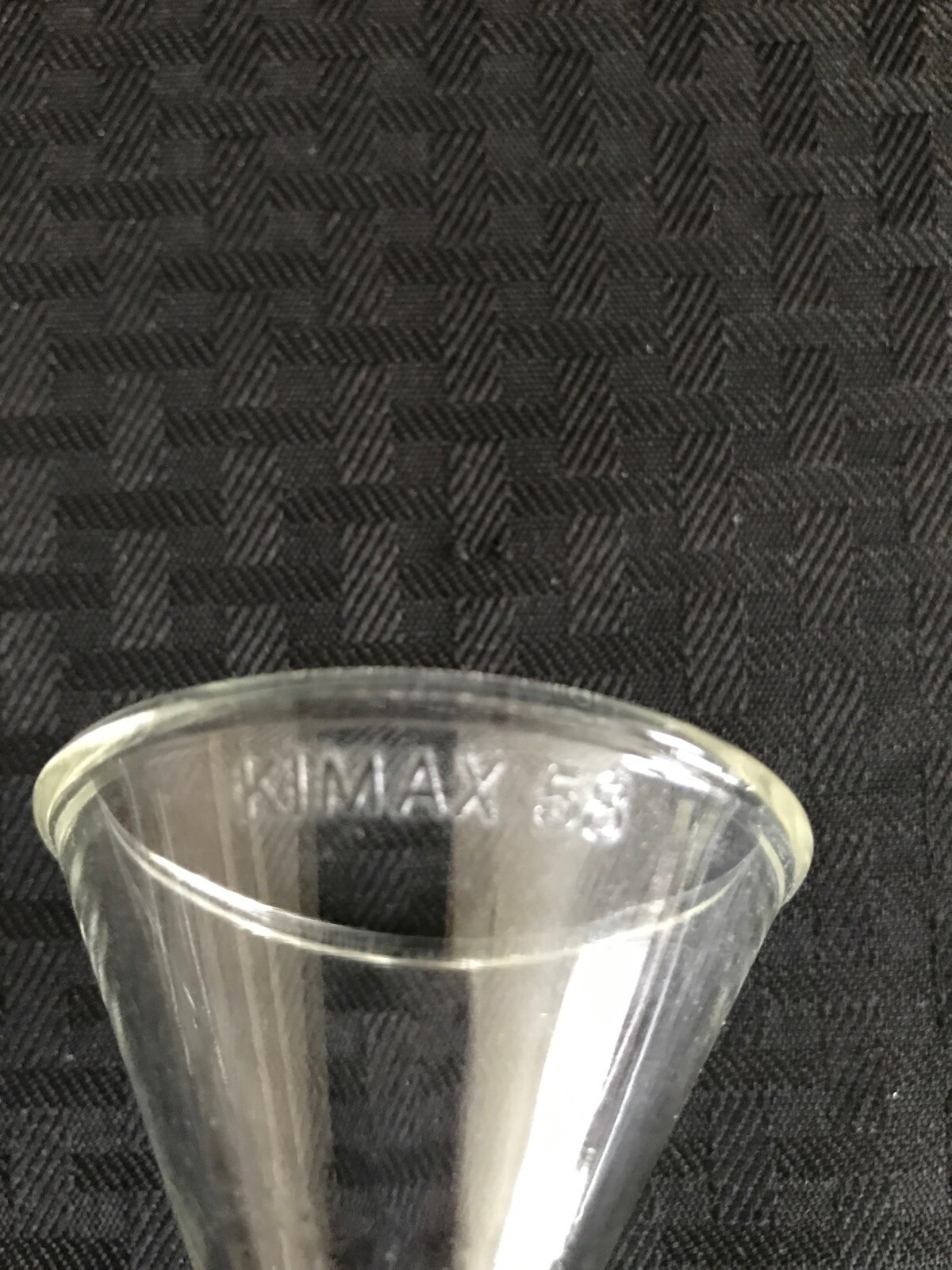 (2) KIMAX Glass 55mm ID 58° Angle Filling Funnel Short Stem 28950-55 B Chipped