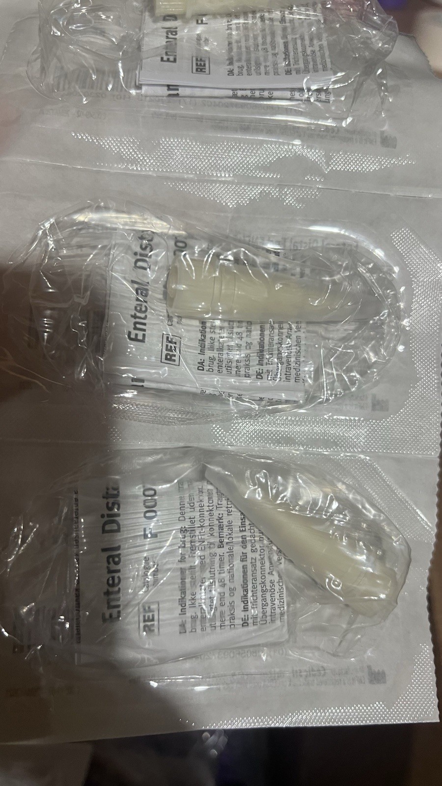 CEDIC ENFit Enteral Distal End Transition Connector w/ Cap F 00071 (30 piece)