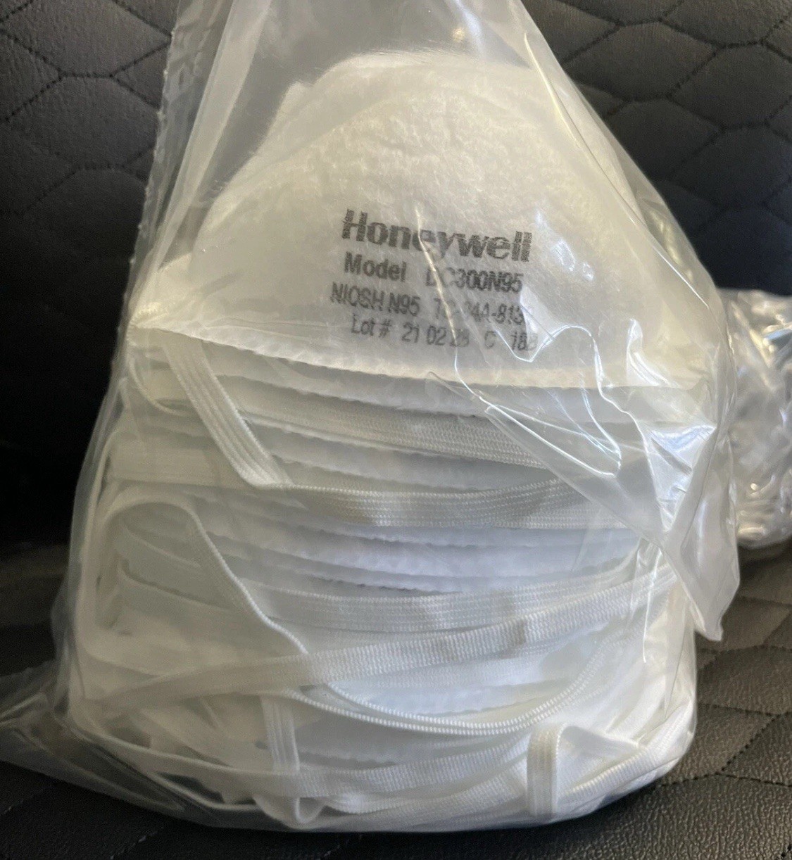 SEALED 40 Honeywell NIOSH N95 Particulate Respirator Mask DC300N95B Lot 201118P2