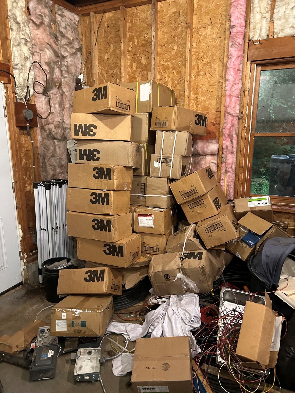 Wholesale lot of (4000) 3m n95 mask 8210