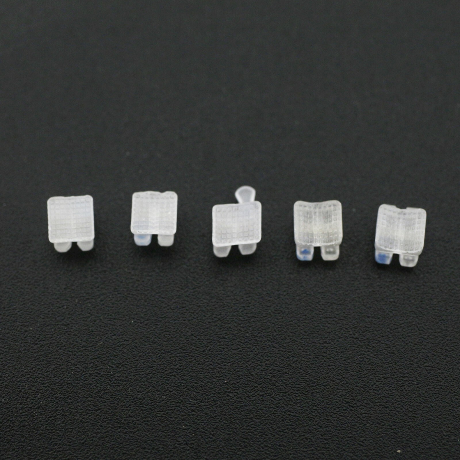 Dental Braces Orthodontic Ceramic Brackets With Metal Slot Roth 0.022 3 Hook 5-5