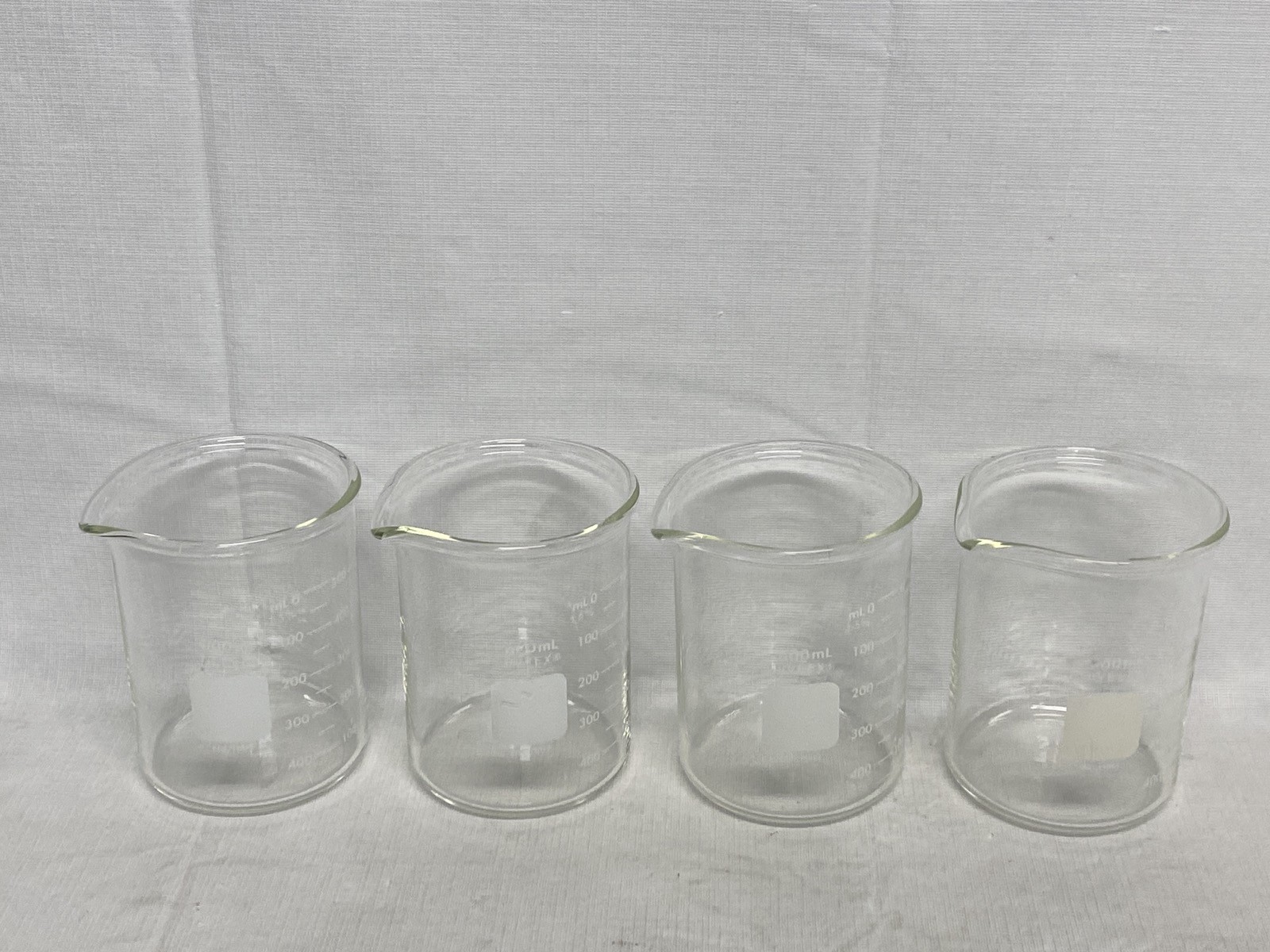 PYREX Glass 600mL Dual Scale Graduated HD Griffin Beaker Pour Spout 1003-600