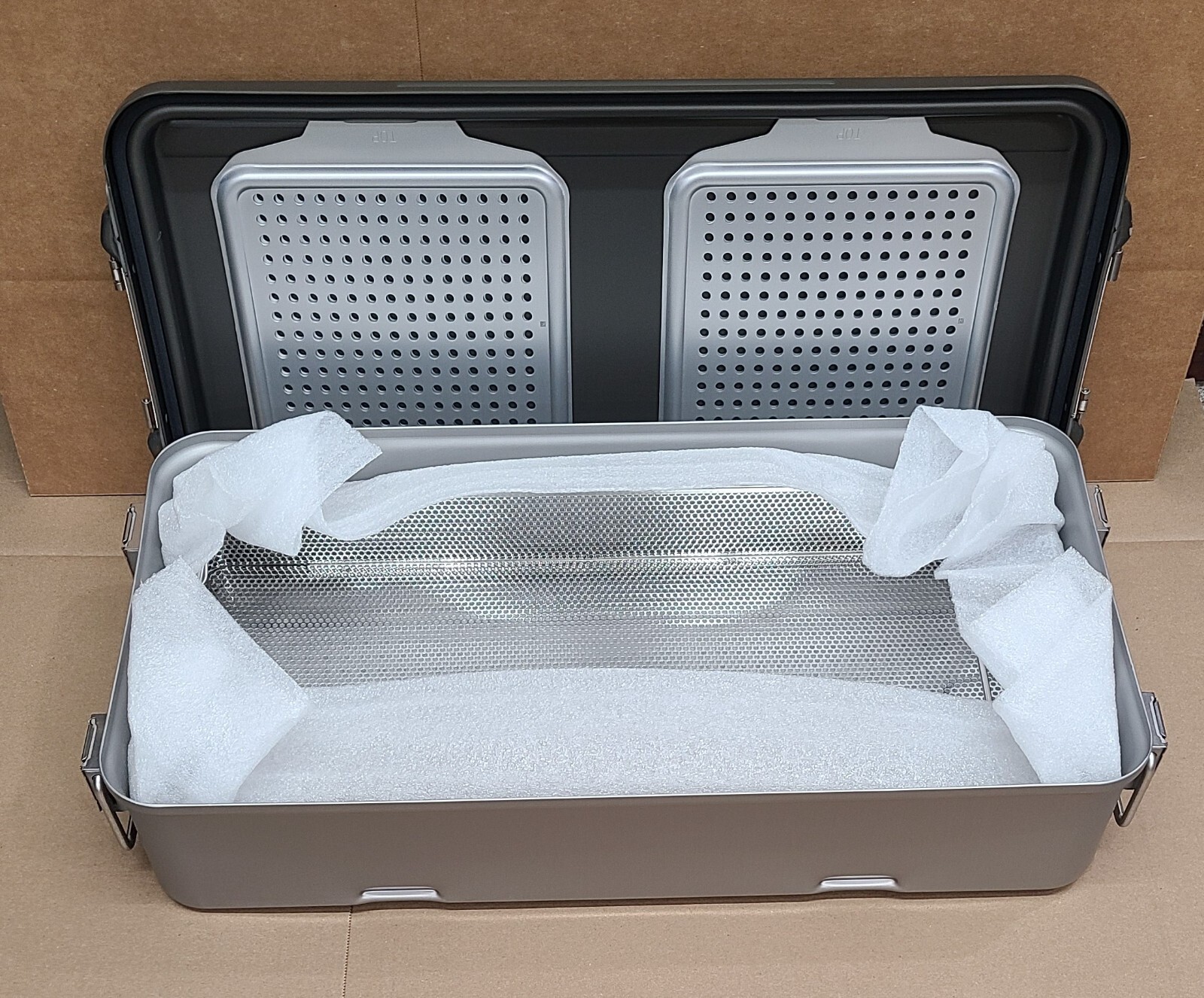 New V Mueller Genesis CD7-5B, 25.2×12.4×5 Solid Sterilization Container + Basket