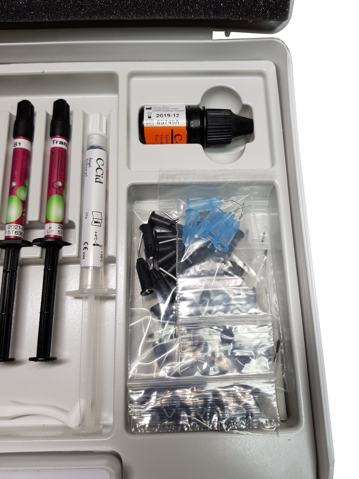 Dental Camouflage Flow Nano composite for direct laminate veneers Germany