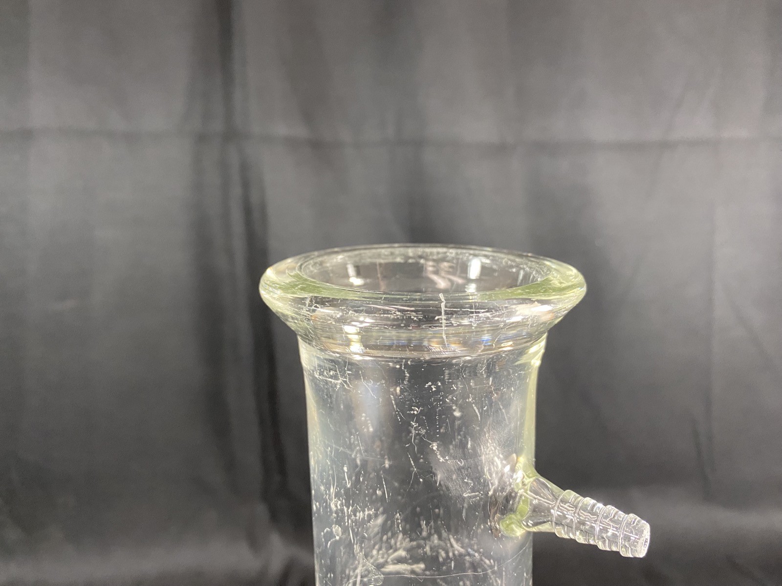 VWR 4000mL Heavy Wall Filtering Flask With Sidearm Tubulation 89000-391