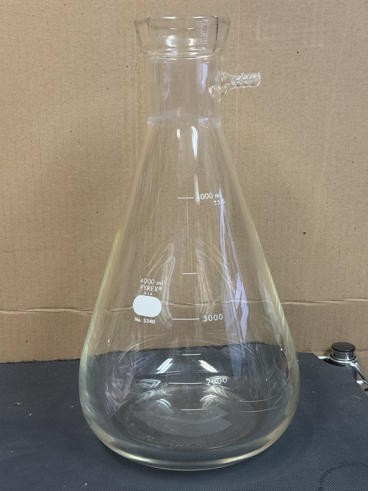Pyrex No. 5340 4000mL 4L Heavy Duty Vacuum Filtering Flask Side Arm Lab Glass
