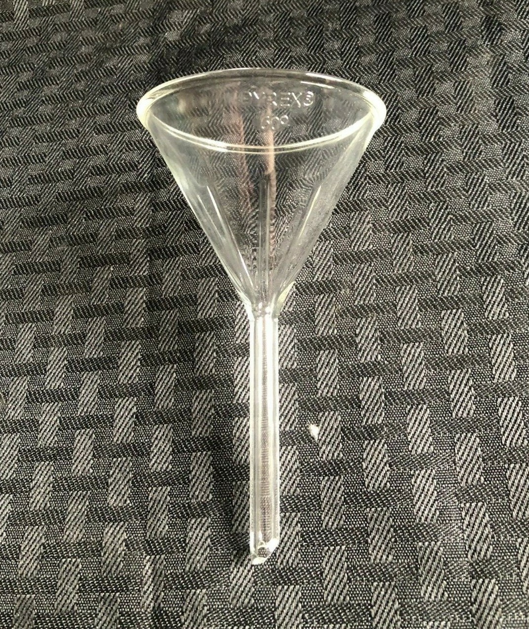 Corning Pyrex 65mm ID Glass 60° Angle Filling Funnel, Short Stem, Chips, 6180-65