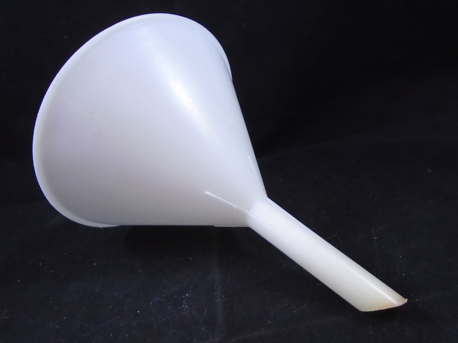 LABORATORY Plastic 145 x 180mm PP Polypropylene Short Stem Filling Funnel