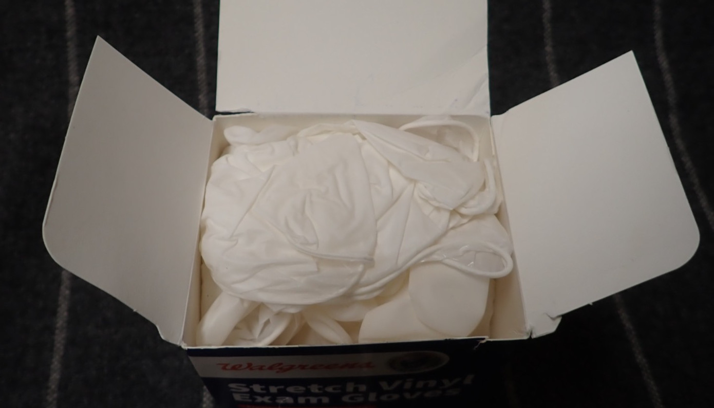 Walgreens Stretch Vinyl Exam Gloves Powder Free – 50 Count Size Small – Exp 9/26