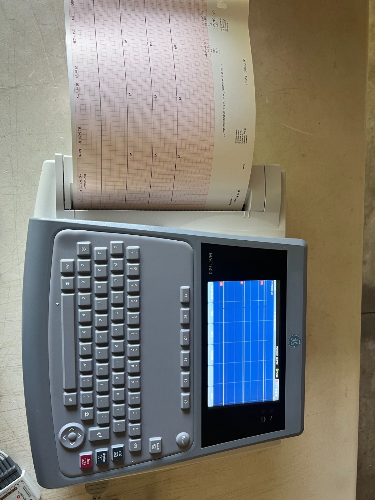 GE MAC 1600 EKG Machine W/Leads