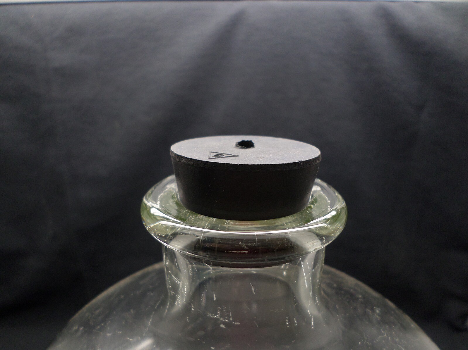 PYREX 4000mL 4L Glass Serum Storage Bottle With Tooled Neck w/ Stopper 1585-4L