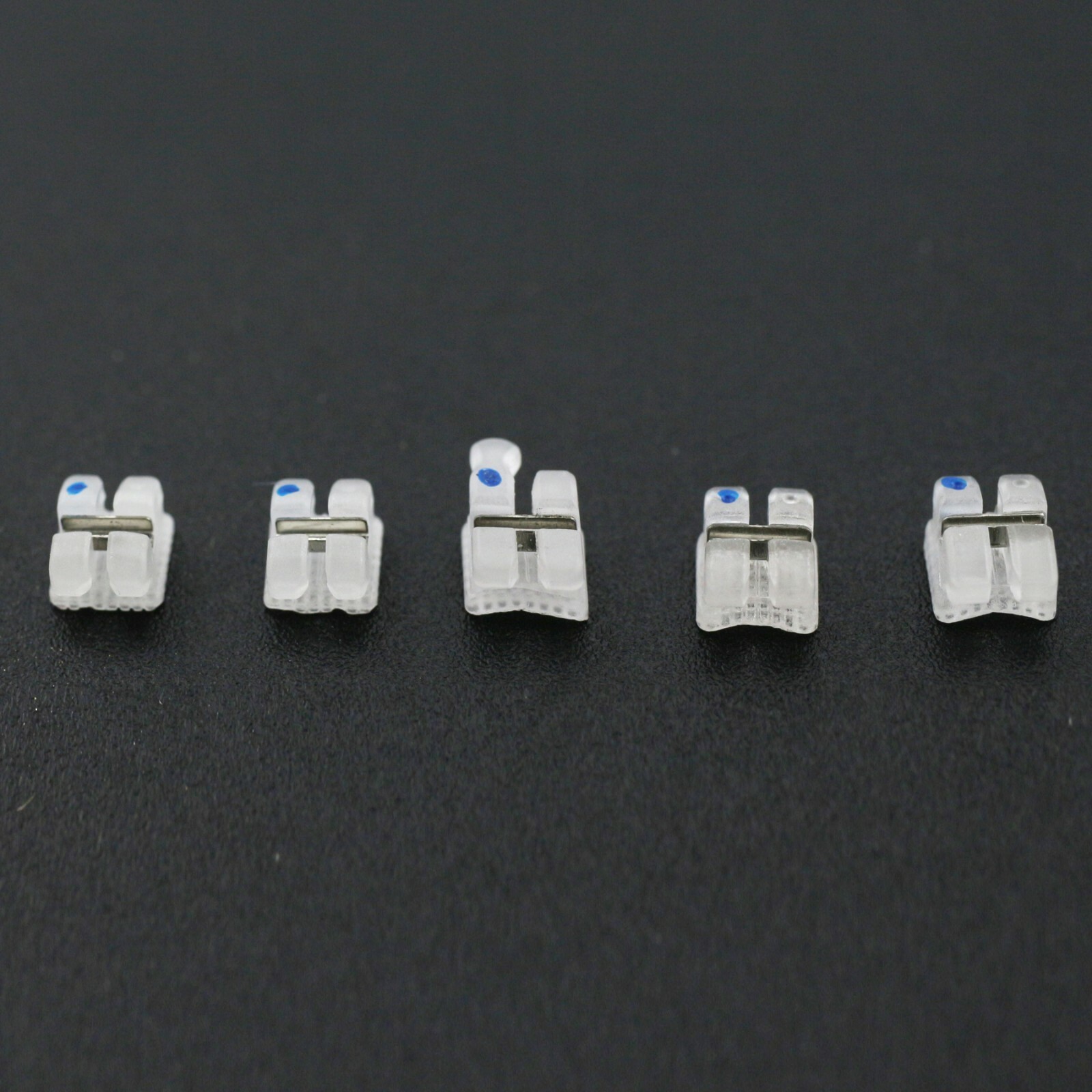Dental Braces Orthodontic Ceramic Brackets With Metal Slot Roth 0.022 3 Hook 5-5