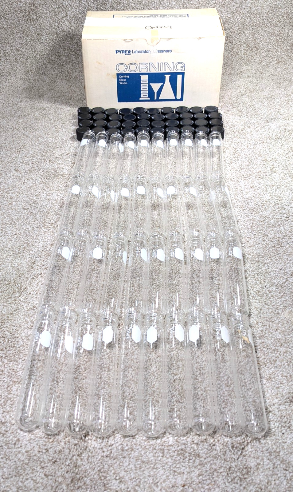 PYREX/ KIMAX 9825 25x150mm CULTURE TUBE 40 Pieces, With Lids, see description
