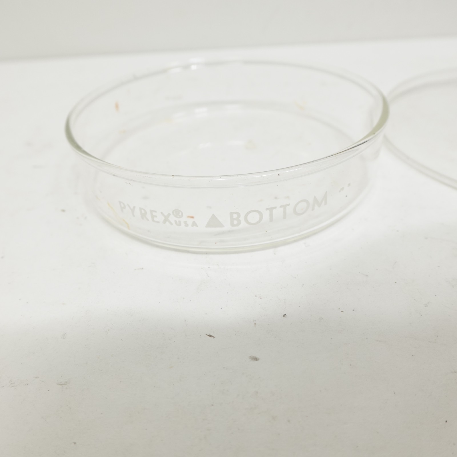 Vintage Pyrex Glass Petri Dish Set 2 Bottoms 2 Covers Laboratory Science USA